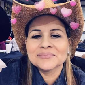 Meet your Posher, Vanessa